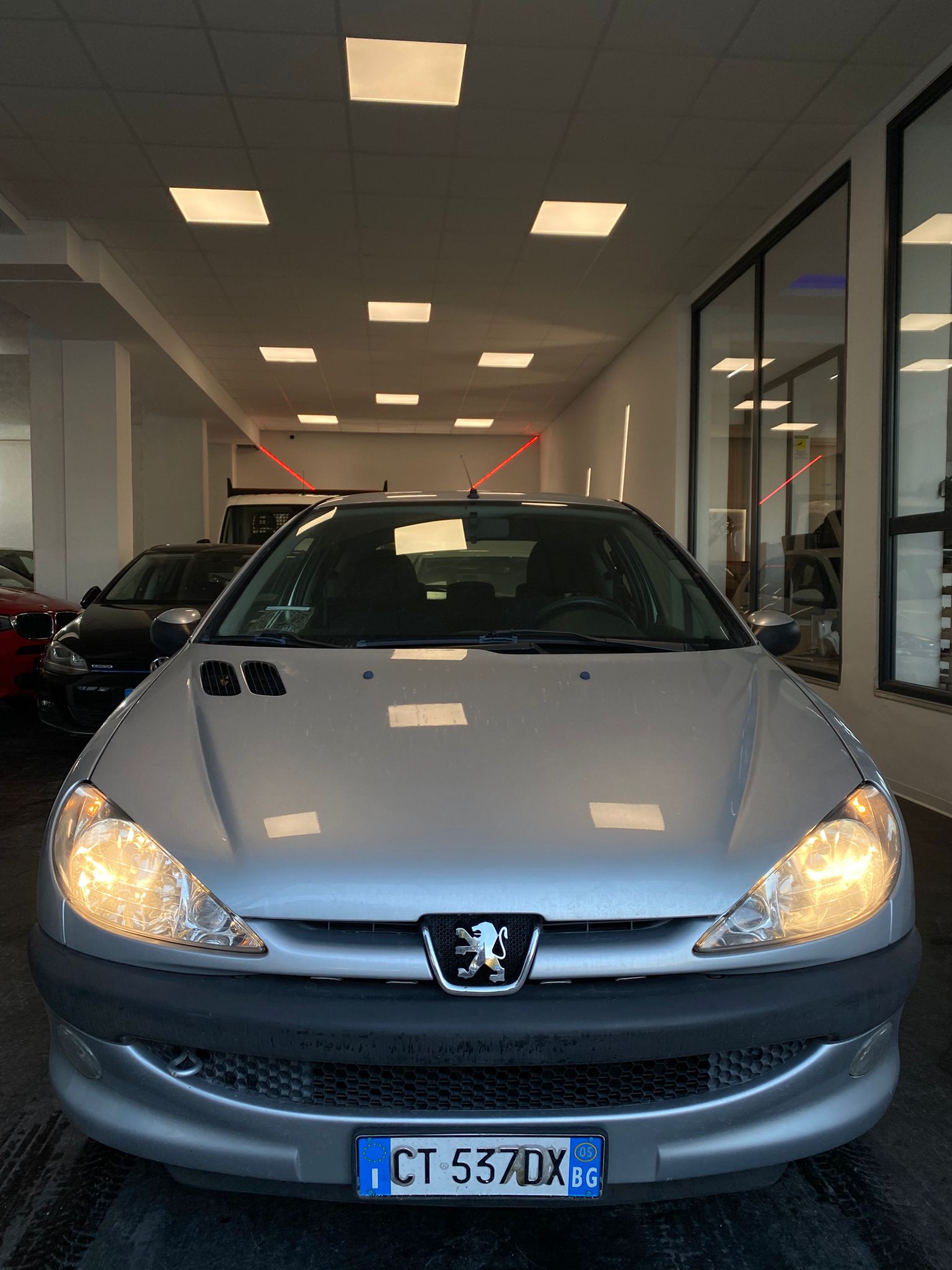 PEUGEOT 206