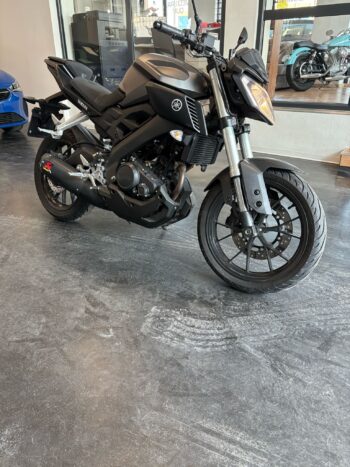 YAMAHA MT125